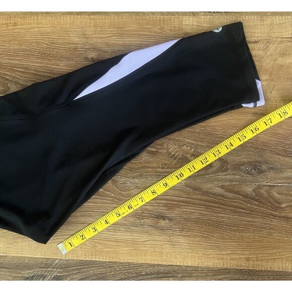 Lot 2 Avia Size L‎ Capri Black Leggings + Light Purple Activewear Razorback Top - Picture 4 of 15